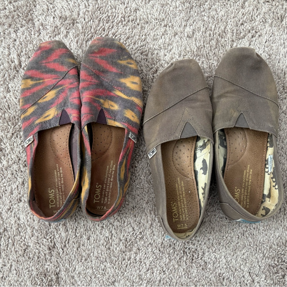 TOMS women’s shoes 7.5